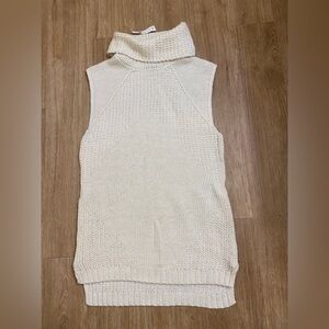 Banana Republic Off-White Sleeveless Turtleneck Sweater